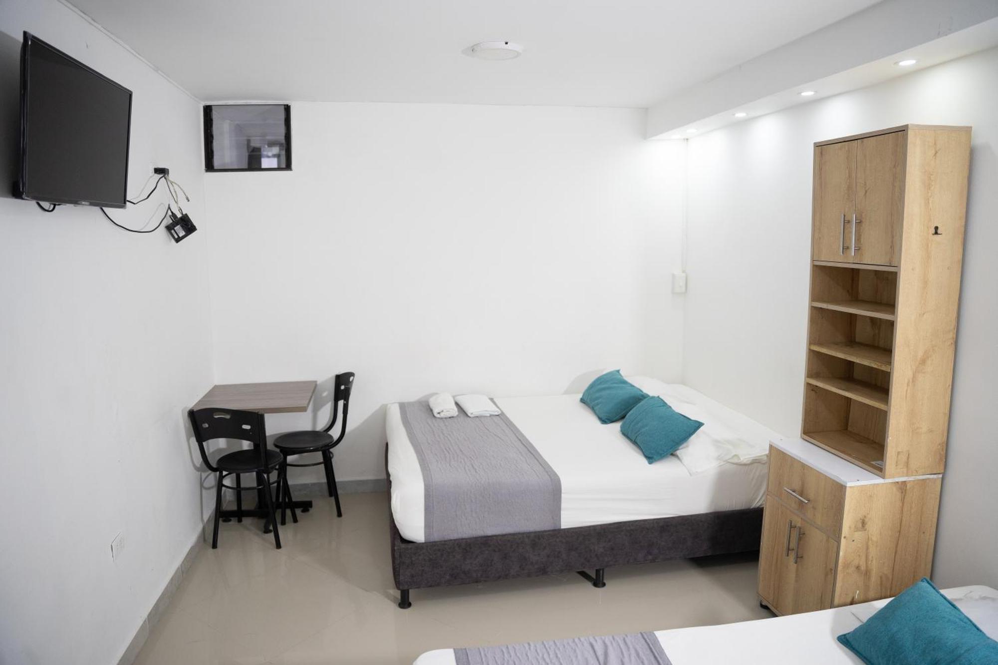 Hotel Laureles De Aburra Medellin Bagian luar foto