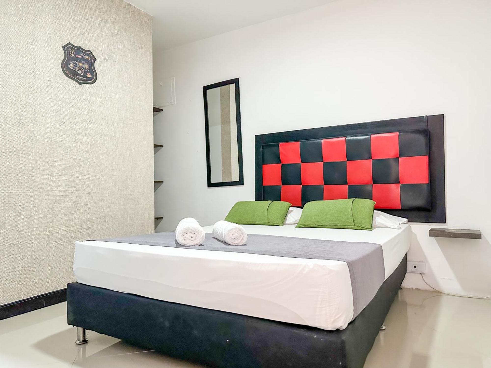 Hotel Laureles De Aburra Medellin Bagian luar foto